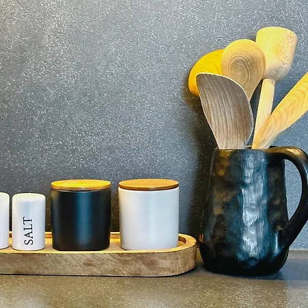 Апартаменти A New Designed Cosy Family